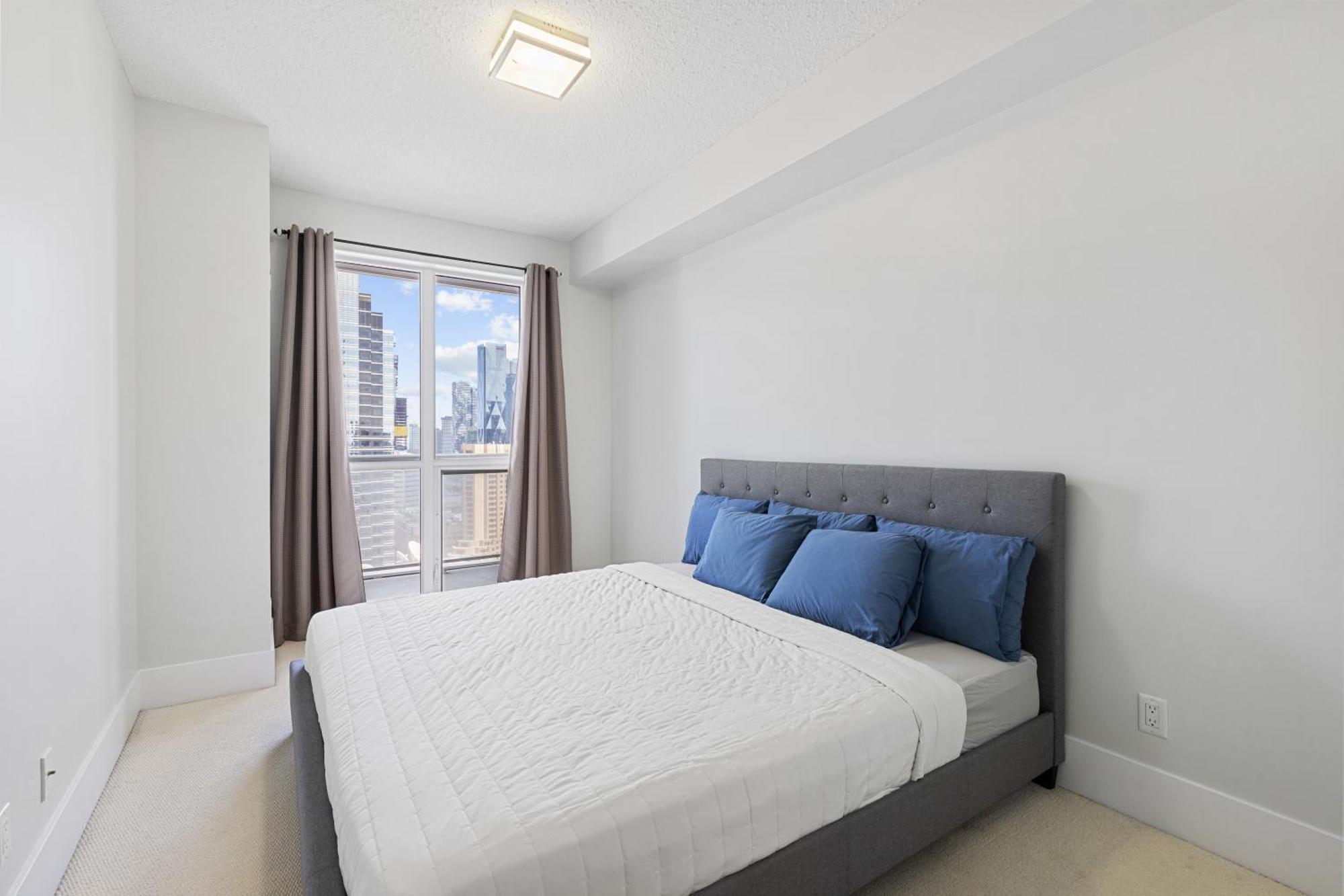 2Bedroom Cn Tower And Water Views - Free Parking - Rooftop Pool トロント エクステリア 写真