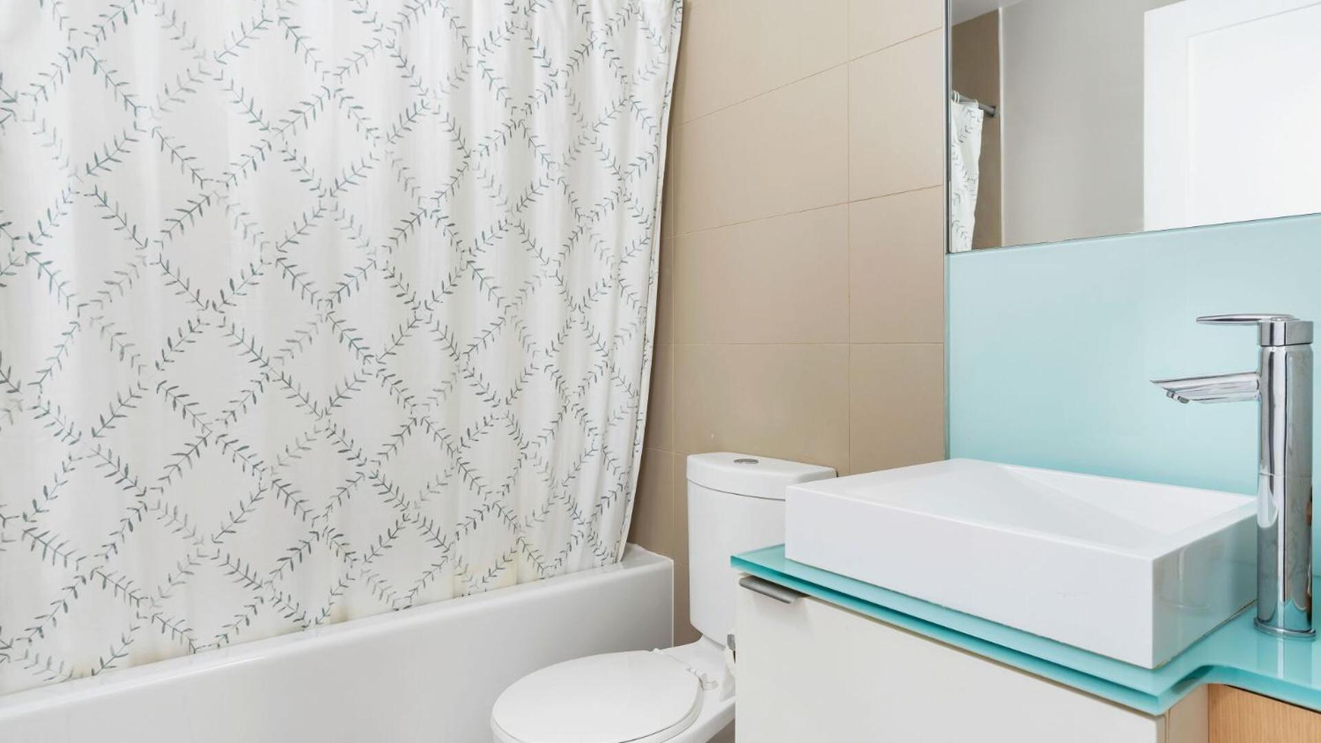 2Bedroom Cn Tower And Water Views - Free Parking - Rooftop Pool トロント エクステリア 写真